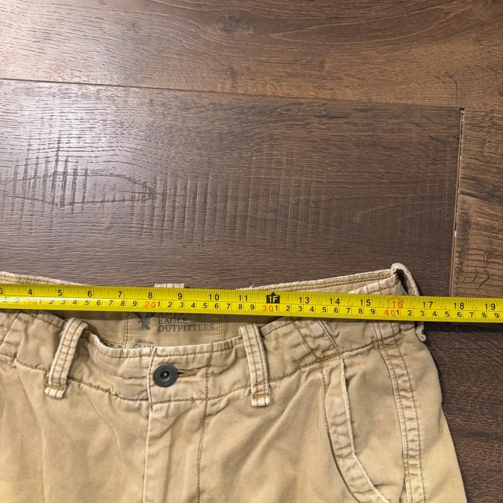 2000s American Eagle Men's 34 Tan Cargo Shorts Baggy Y2K Skater Utility